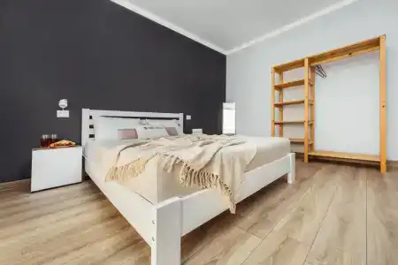 Yazon Tourist base - 52