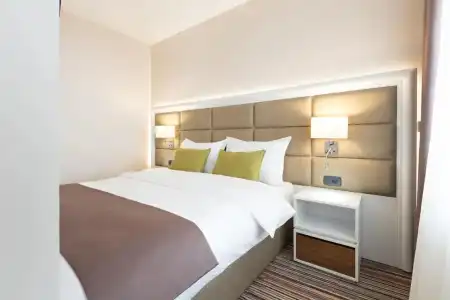 Tesla - Smart Stay - 57