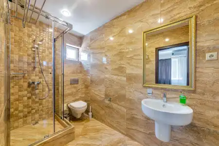 Azariya - 23