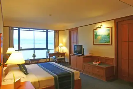 Cholchan Pattaya Beach Resort - 6