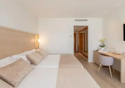 RH Ifach Family - 26