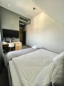 Alpha Garden Guest House - 104