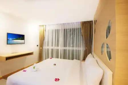 Clarian Beach Patong - 19
