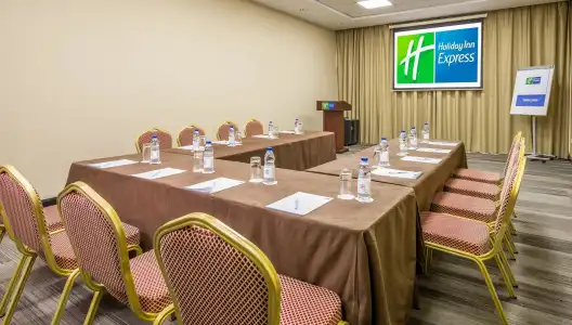 Holiday Inn Express Dubai - Jumeirah - 12