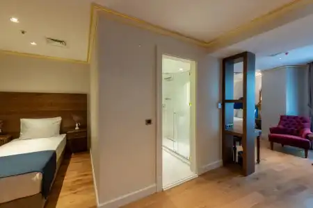BVS Bosphorus Pera - 40
