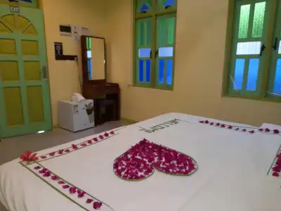Kuri Tourist Guest House - 9