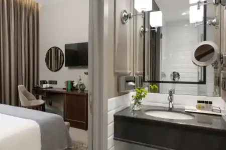 Chekhoff Moscow Curio Collection by Hilton - 52