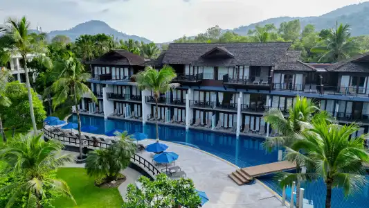 Holiday Ao Nang Beach Resort Krabi - 4