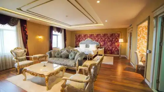 Wyndham - 33
