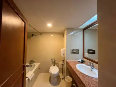 Cholchan Pattaya Beach Resort - 59