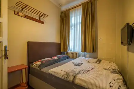 Erenler & Hostel - 45