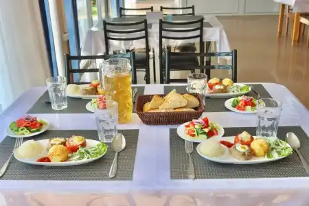 "Dolinka deluxe" - 10