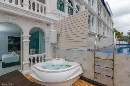 Modern Living Residence Phuket Patong - 5