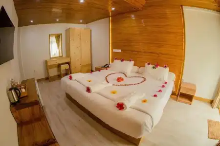 Perla Dhangethi - 47