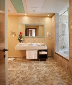 Elite Byblos - 23