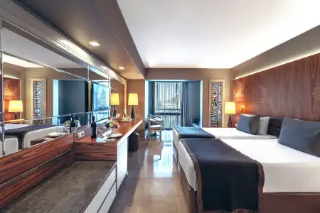 Paloma Perissia - 21