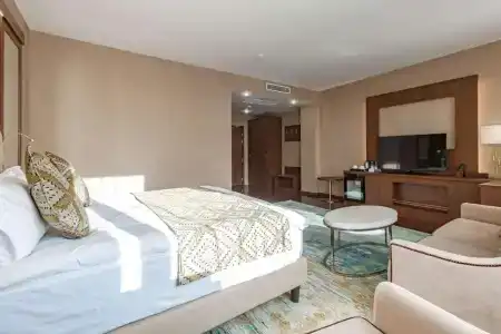 Best Western Plus - 5