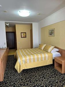 La Vie De Chateau - 102