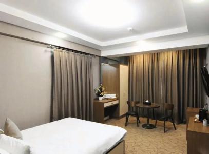 Royal Meridien - 77