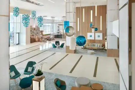 Holiday Inn & Suites - Festival City Mall, an IHG - 7