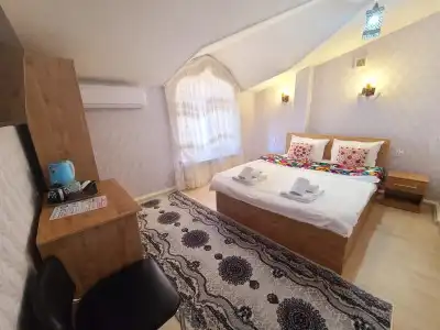 Registan Center Guest House - 99