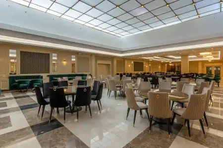 Astoria Grand - 14