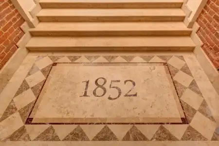 Boutique 1852 - 26