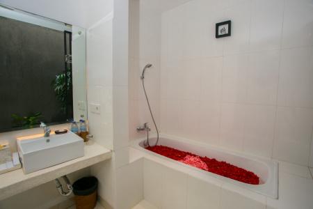 The Diana Suite - 120