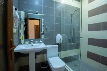 Kantar Hostel - 68