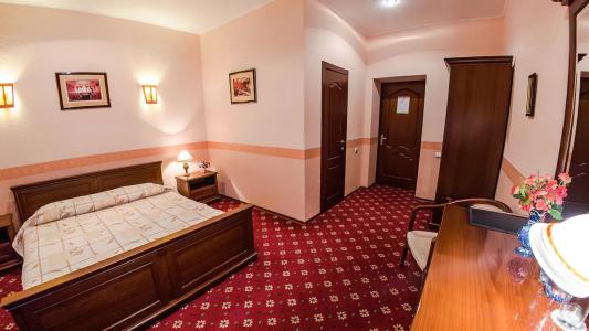 Reikartz Dostar - 14