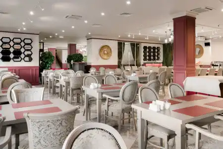 Suleiman Palace - 8