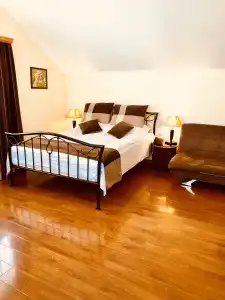 British House - 25