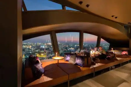 Banyan Tree Bangkok - 44