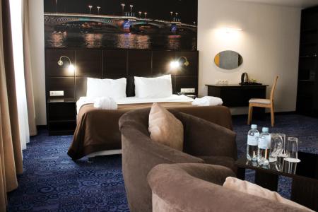 Охтинская - 114