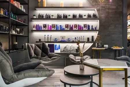 HISTORY Boutique & SPA - 21