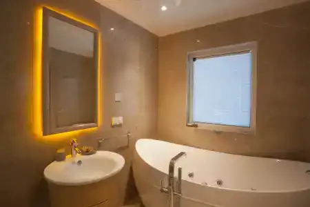 Mekvin Deniz Feneri Lighthouse Adults Only +12 - 85