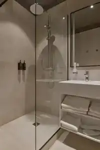 SLIDE Bleisure & MICE - 54