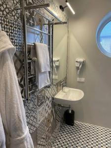 Alpha Garden Guest House - 121