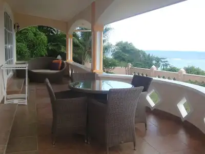 Au Fond de Mer View - 90