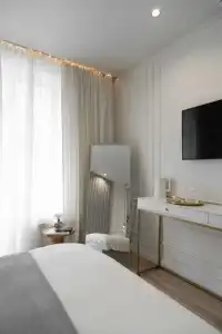 Suite - 9