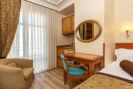 Santa Ottoman - 38