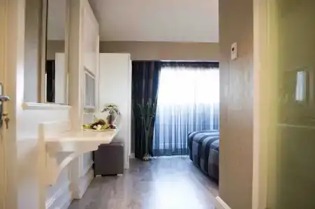 Sky Kamer - 36