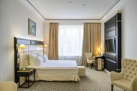 7 Avenue and SPA - 12