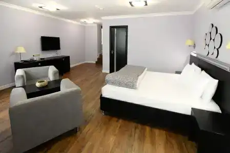 Business - Vremena Goda Taganskaya - 89