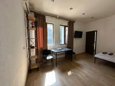 Komitas Avenue Guest House - 16