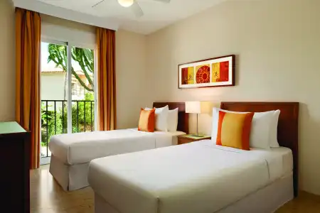 Resort Ramada & Suites by Wyndham Costa del Sol - 93