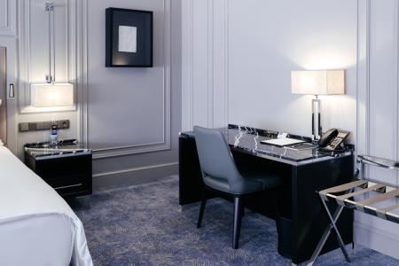 Cosmos Selection Saint-Petersburg Italyanskaya - 153