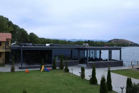 Best Western Bohemian Resort - 18