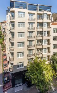 AHC Taksim- Special Class - 8