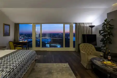 Ansen Suites - 219